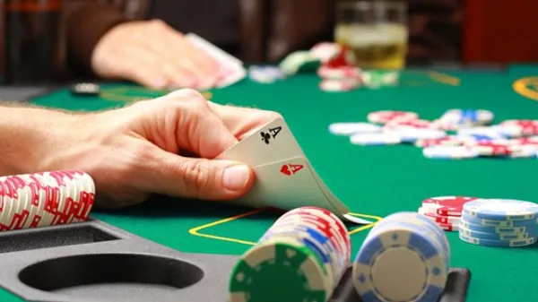 Tải Sunwin – Phân Biệt Xì Tố Và Poker Dễ Dàng, Đơn Giản 5 Ưu và nhược điểm của 2 trò chơi